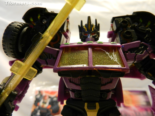 Botcon 2012 Convention Exclusives Shattered Glass Optimus Prime  (4 of 16)